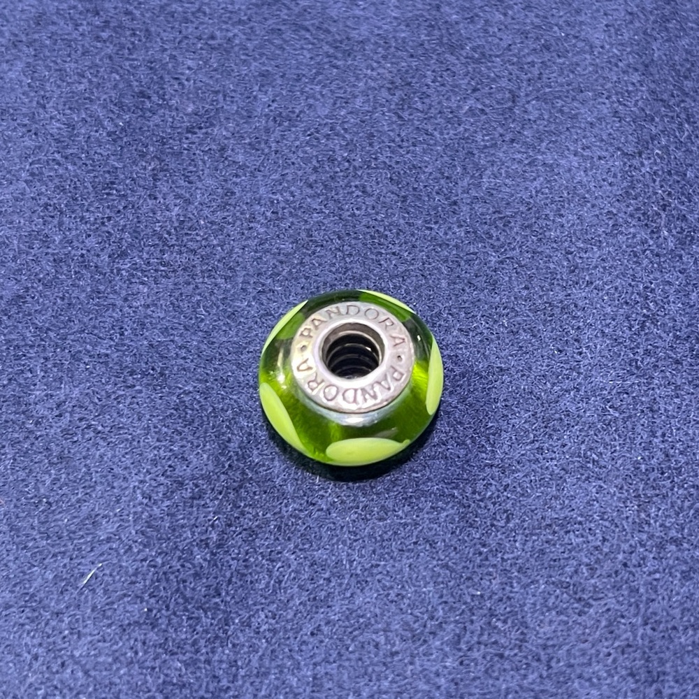 Pandora Moments Charms (Retired) - Picture 4 of 6